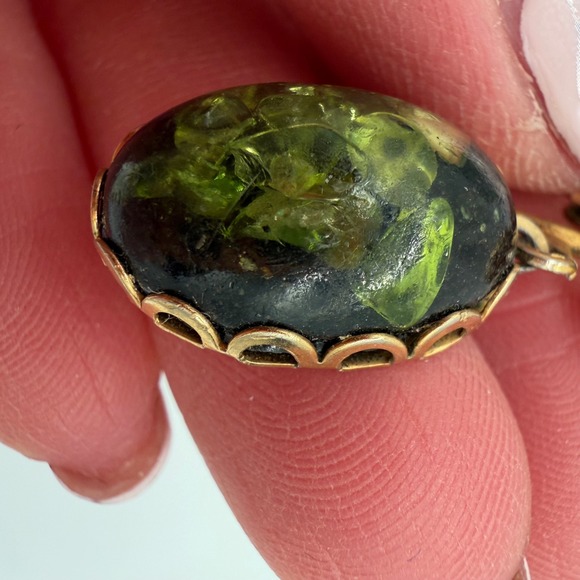 Vintage Green Confetti Lucite Drop Earrings Gold Tone Clip On Dangle Retro - Picture 6 of 7